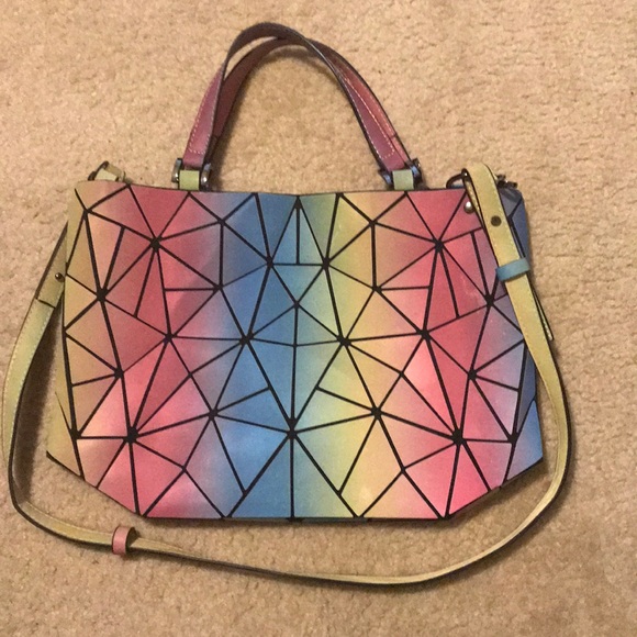 NWOT Holographic Geometric Purse - Picture 3 of 4